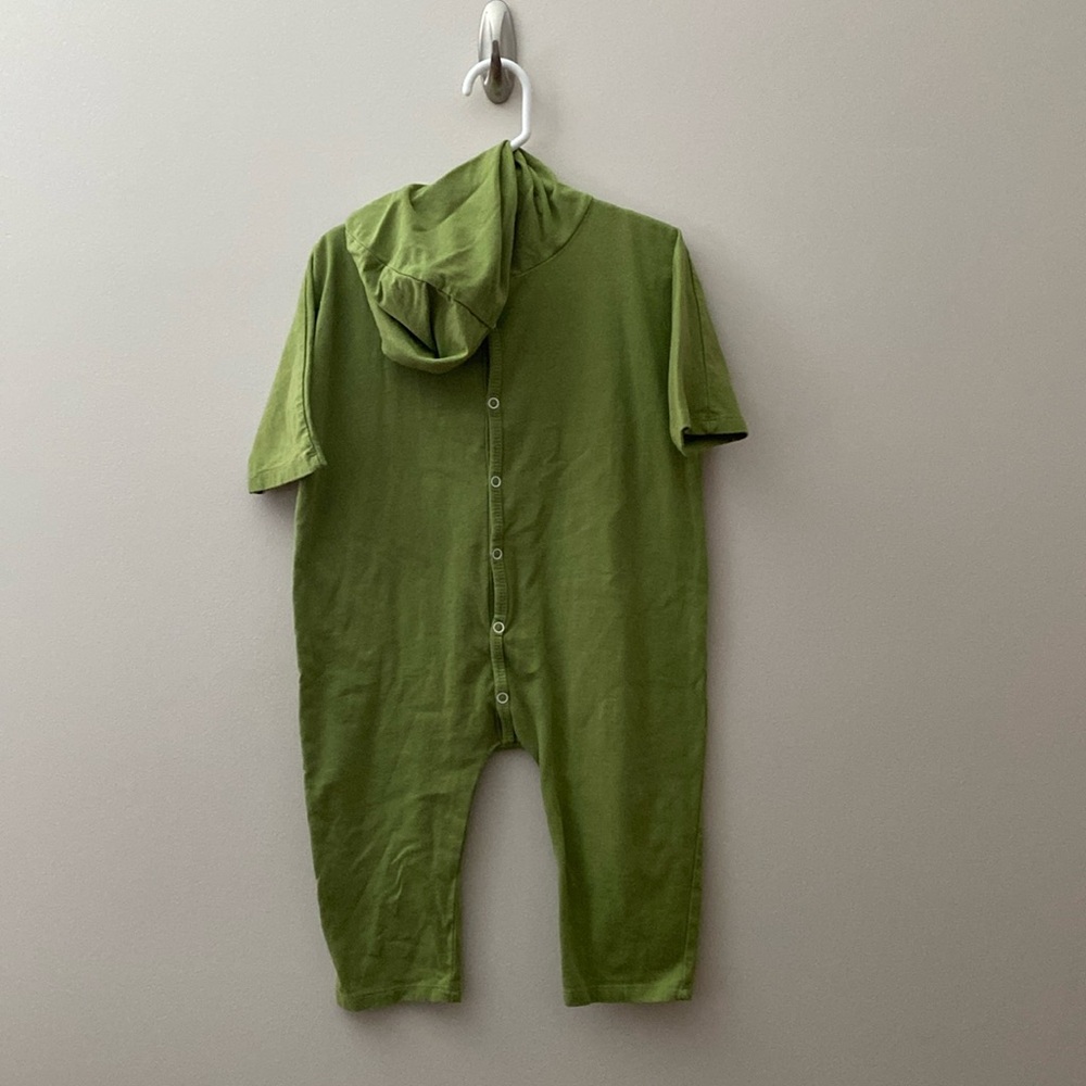 June and January one piece - snap up short sleeve with pants 12/24m GUC green
